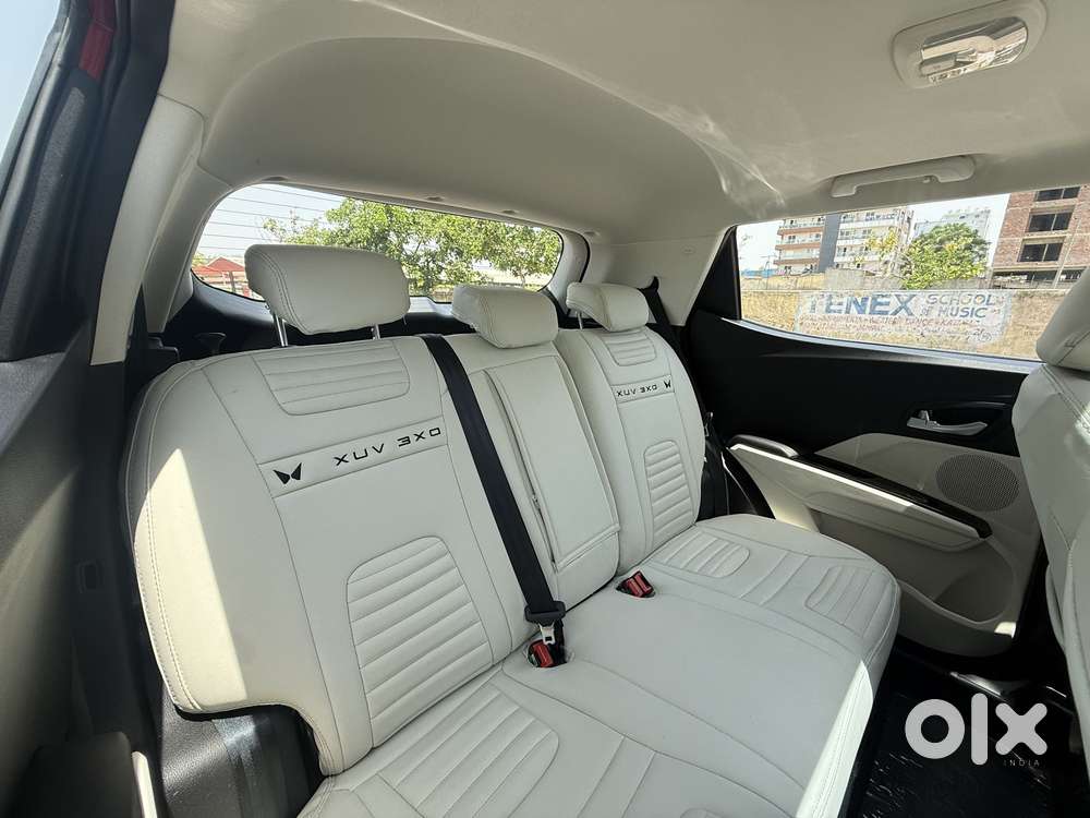 Mahindra Xuv 3xo Ax5 Pm At, 2025, Petrol