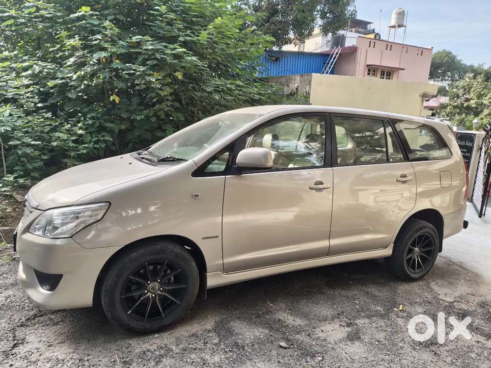 Toyota Innova Diesel Manual 2013 Year