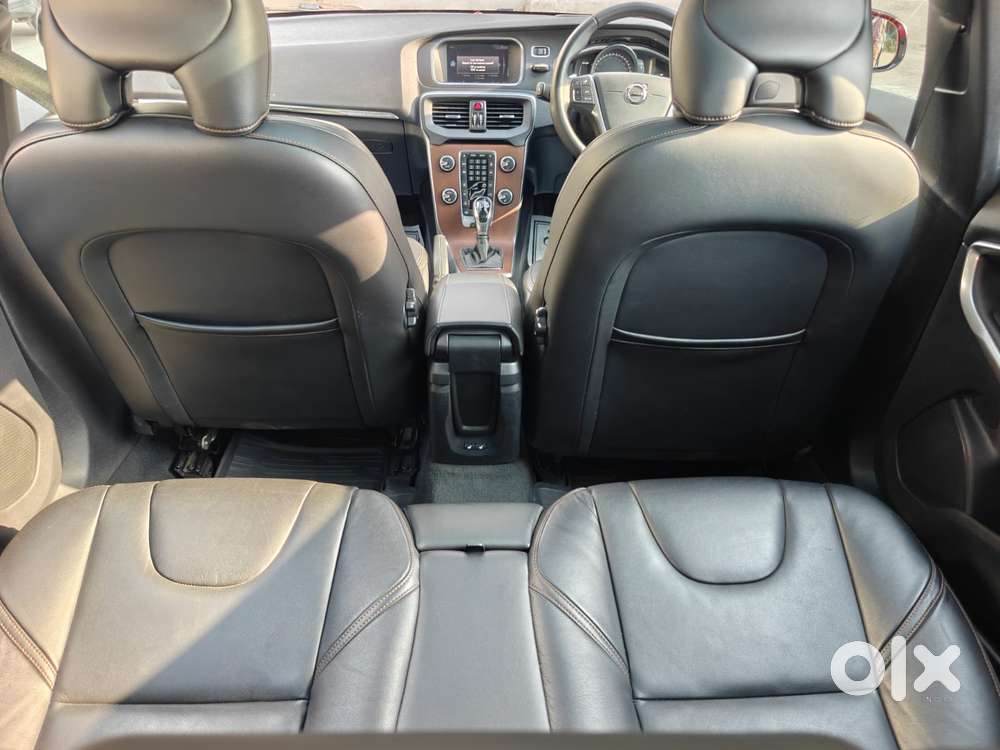 Volvo V40 Cross Country D3, 2018, Diesel