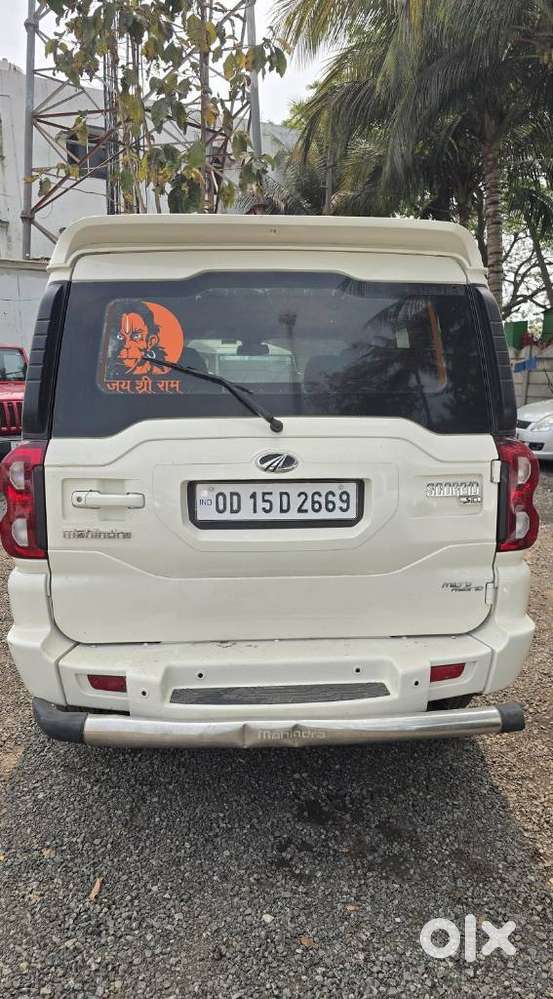 Mahindra Scorpio S10, 2015, Diesel