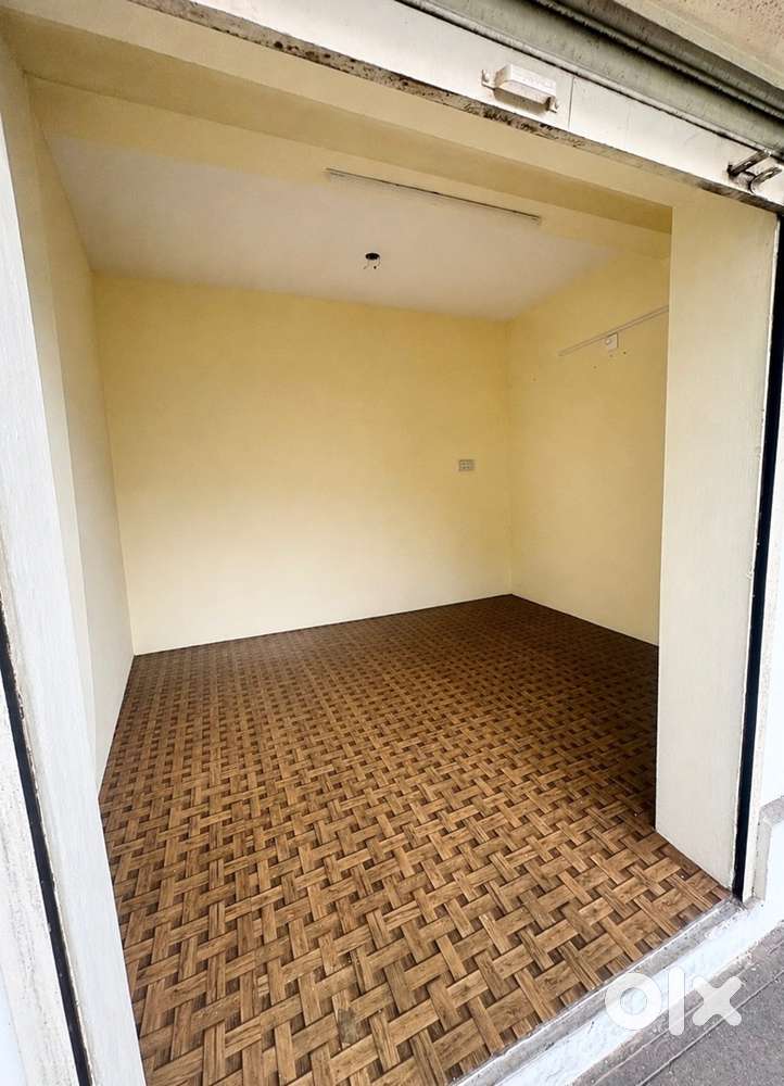 Shop available for Rent