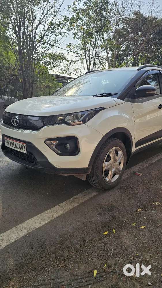 Tata Nexon 2022 Sunroof Manual Diesel Well Maintained