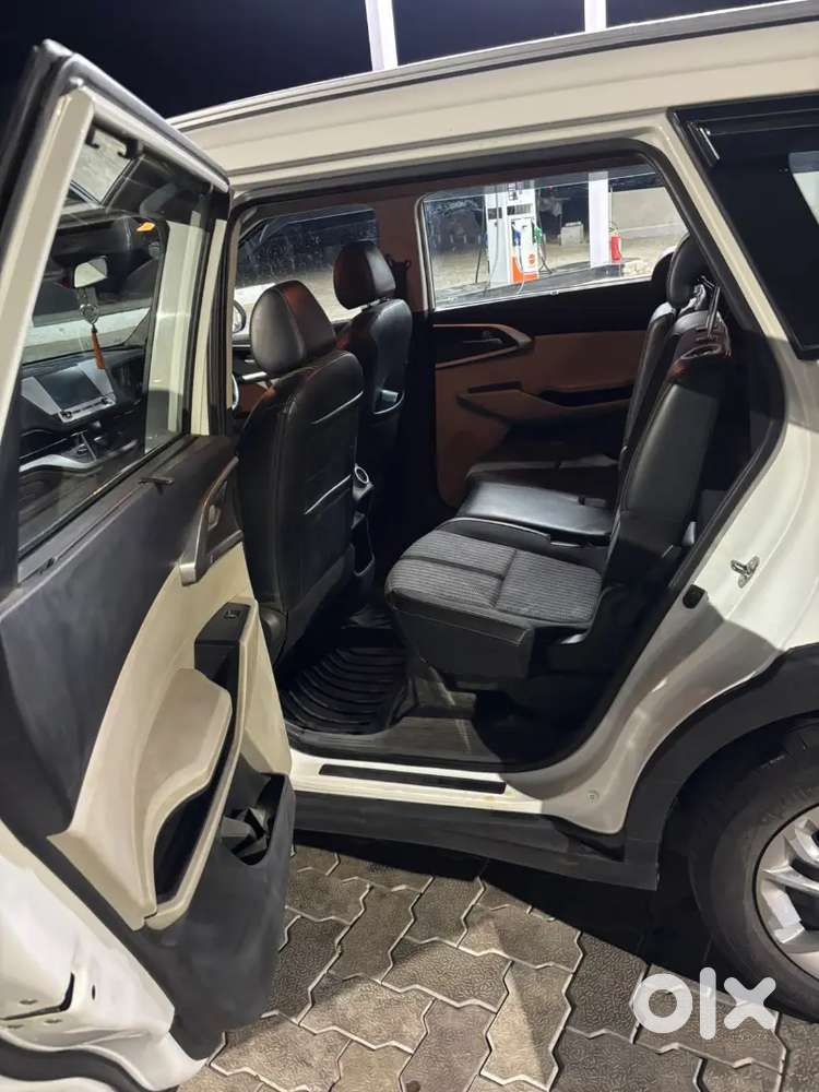Kia Carens Diesel - शोरूम कंडीशन  सिंगल हैंड ड्रिवन  फर्स्ट ओनर!*