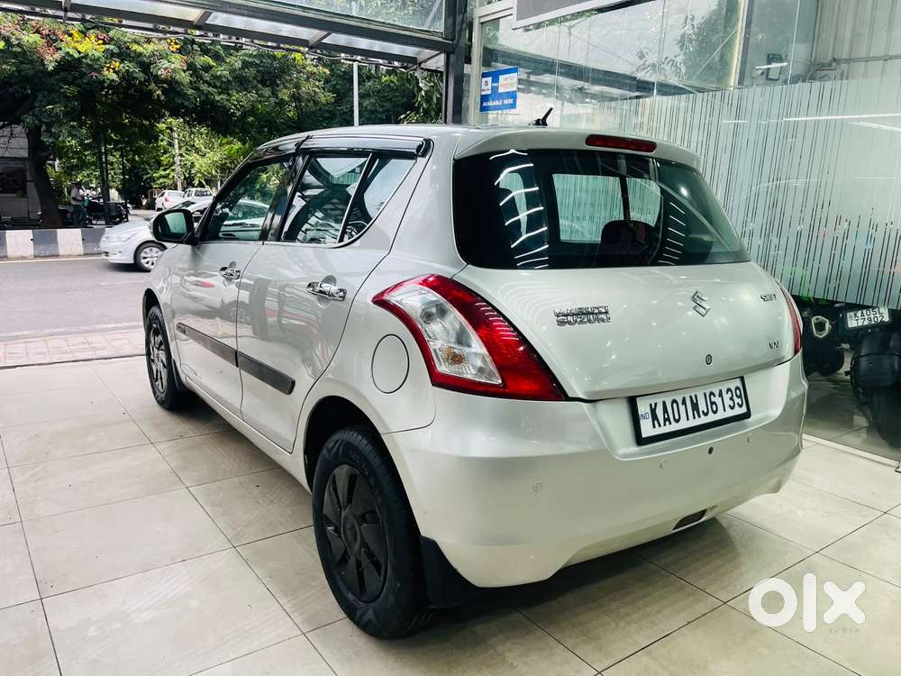 Maruti Suzuki Swift Vxi 1.2 Abs Bs-iv, 2014, Petrol