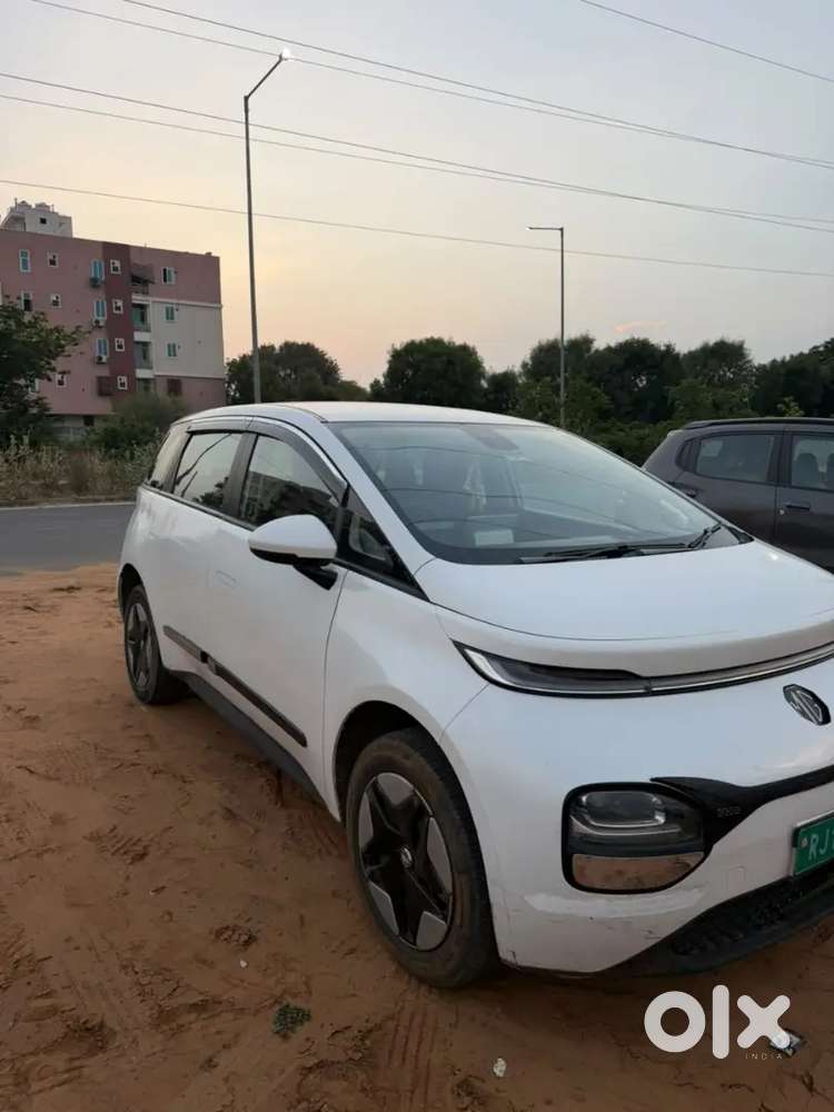 Mg Windsor Ev 2025 Electric Well Maintained