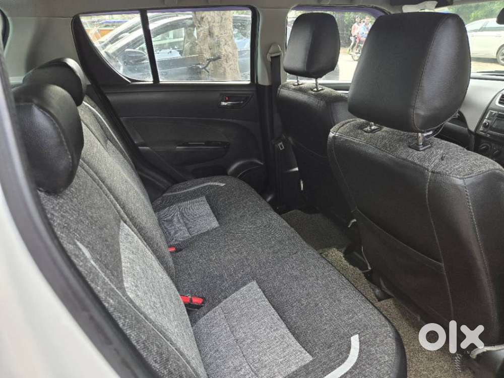 Maruti Suzuki Swift Vxi 1.2 Abs Bs-iv, 2016, Petrol