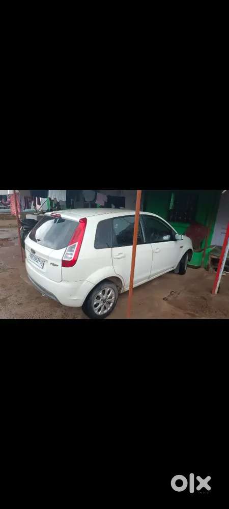 Ford Figo Petrol Manual 2014