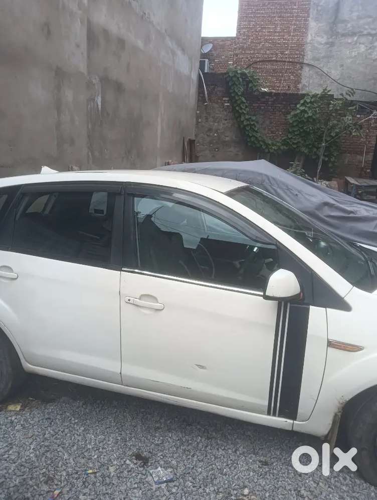 Ford Figo 2013 डीज़ल मैनुअल