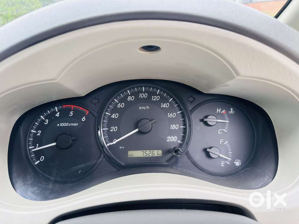 Toyota Innova 2.5 Gx 8 Str Bs-iii, 2015, Diesel
