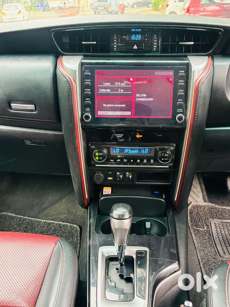Toyota Fortuner 4x2 At 2.8 Diesel, 2022, Diesel