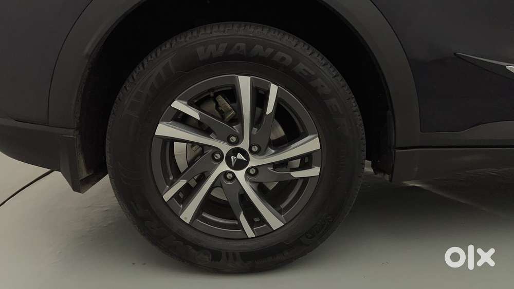 Mahindra Xuv700 2.2 Ax 5 Diesel Mt 7 Str, 2024, Diesel