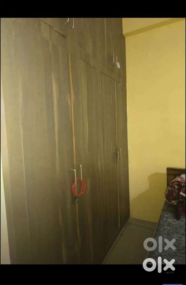 Room sharing for male