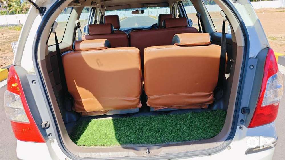 Toyota Innova 2.5 G (diesel) 8 Seater, 2016, Diesel