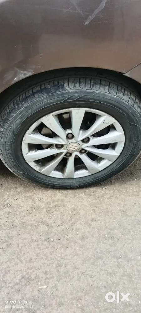 Maruti Ertiga Ddis Diesel Mh01 Mumbai - 7 Seater 90000 Km