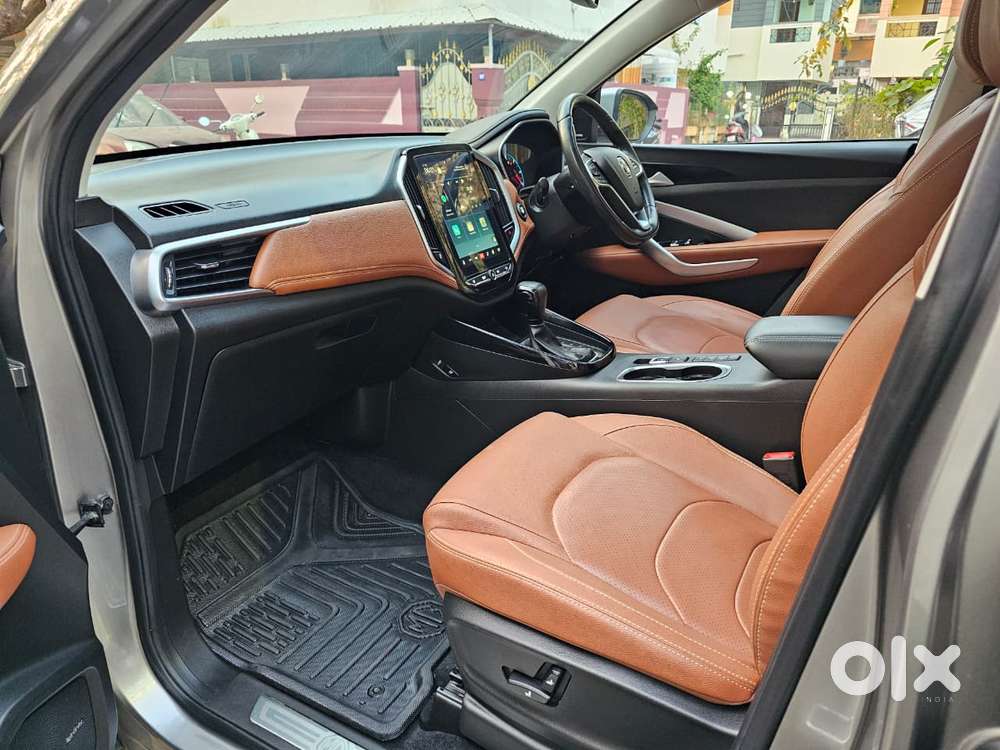 Mg Hector Plus Sharp Pro 1.5 Turbo Petrol Cvt 6 Str Dual Tone, 2022,..