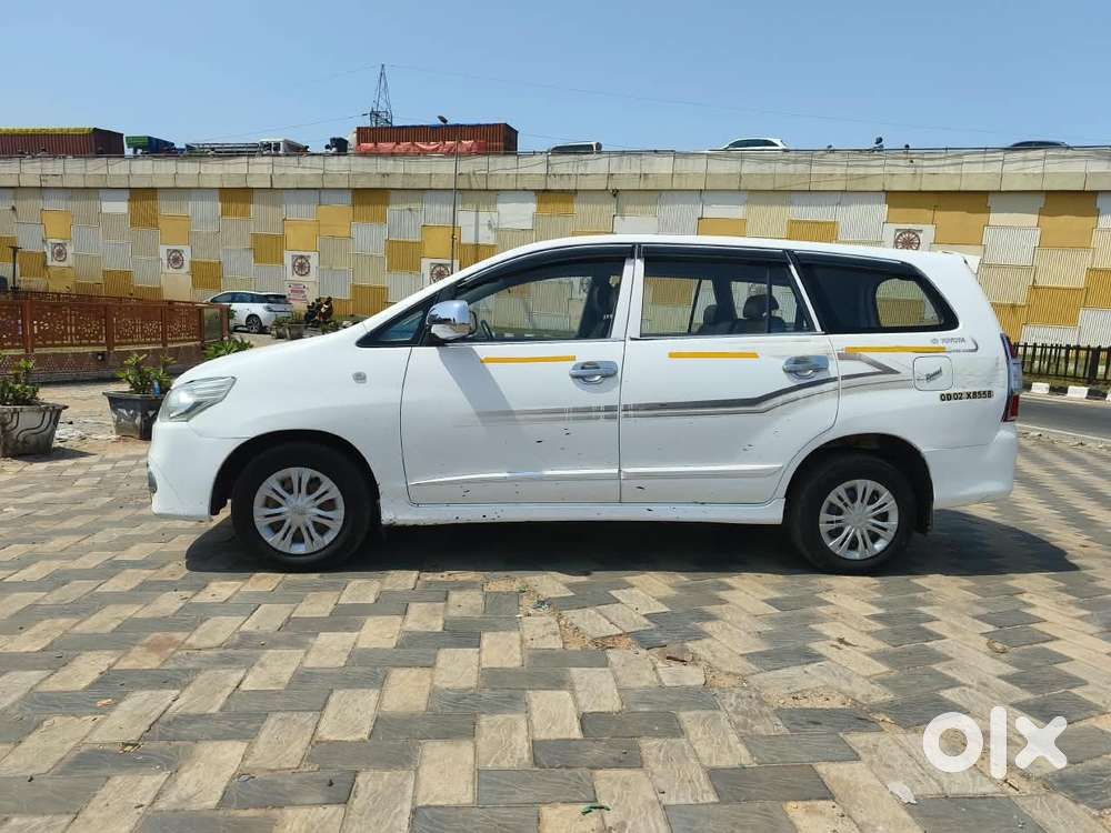 Toyota Innova 2.5 G (diesel) 8 Seater, 2015, Diesel