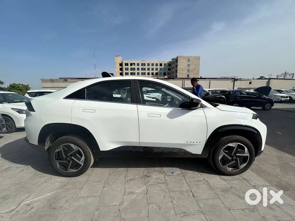 Tata Curvv 2025 Diesel 100 Km Driven