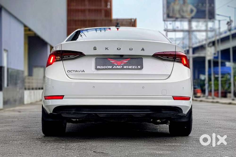 Skoda Octavia 2.0 Style Tsi At, 2022, Petrol