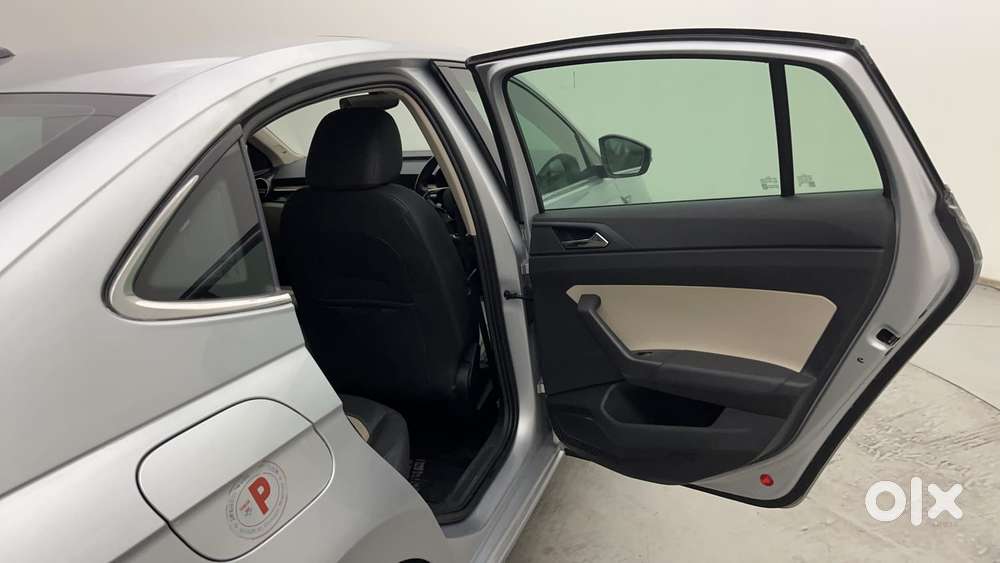 Skoda Slavia Style 1.0l Tsi At, 2022, Petrol