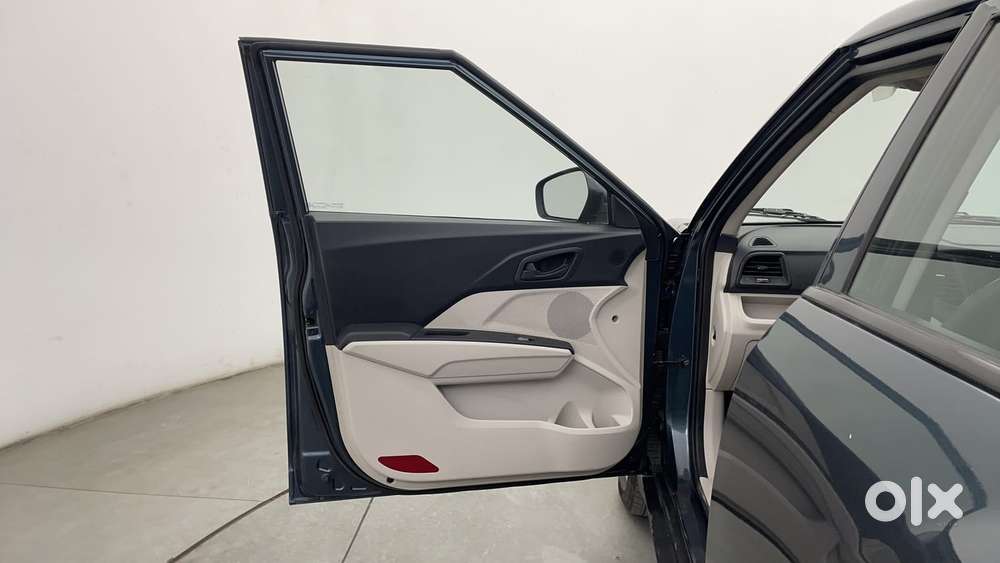 Mahindra Xuv300 W4 Diesel, 2023, Diesel