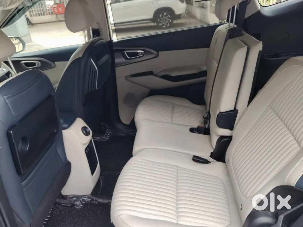 Kia Carens Clavis Ev 2025 Model Automatic