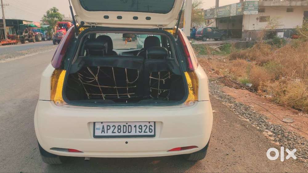 Futures 1,auto Climate Ac Function  2, 2 Air Bag's 3,abs