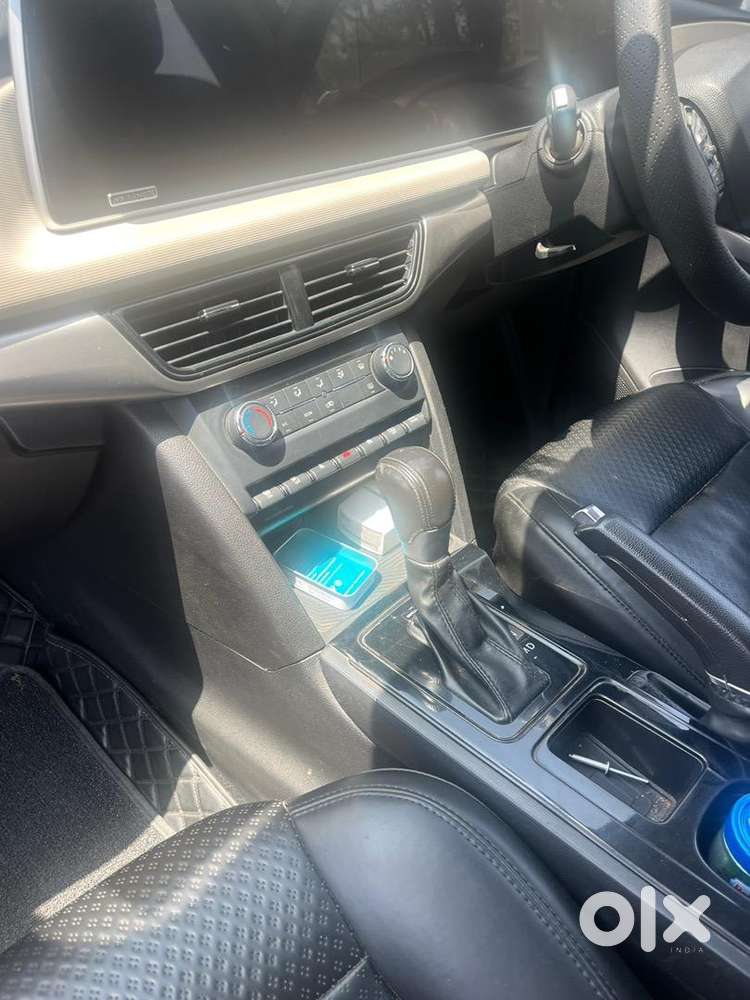 Mahindra Xuv700 2022 Diesel Automatic Well Maintained