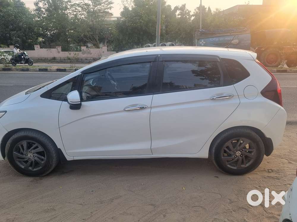 Automatic Honda Jazz 1st Owner New Tyres