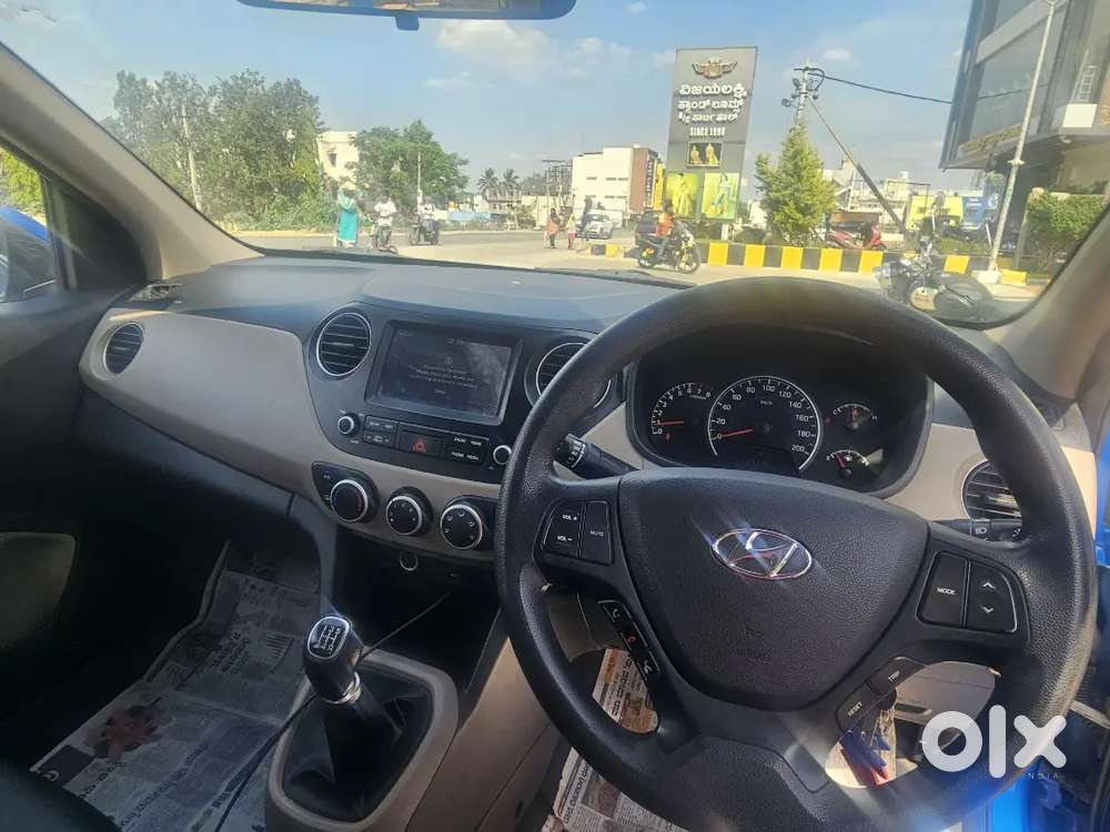 Hyundai Grand I10 Sportz 2019 Petrol Showroom Maintained