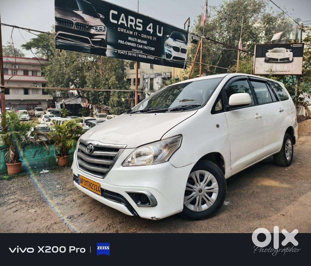 Toyota Innova 2.5 G (diesel) 8 Seater, 2016, Diesel