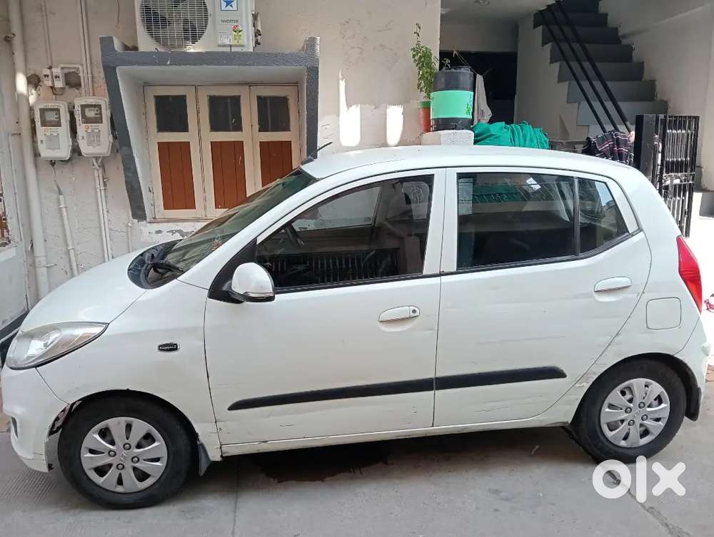 Hyundai I10 2011 Cng  Well Maintained