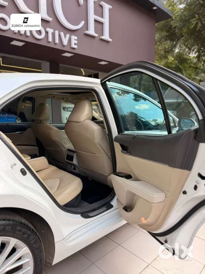 Toyota Camry Hybrid, 2019, Petrol