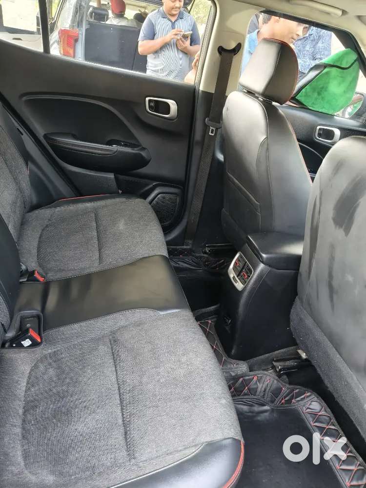 Hyundai Venue 2020 Diesel 75431 Km Driven