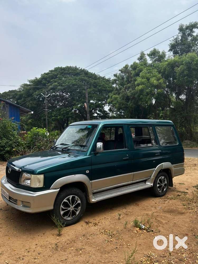 Toyota Qualis 2004 Diesel Well Maintained