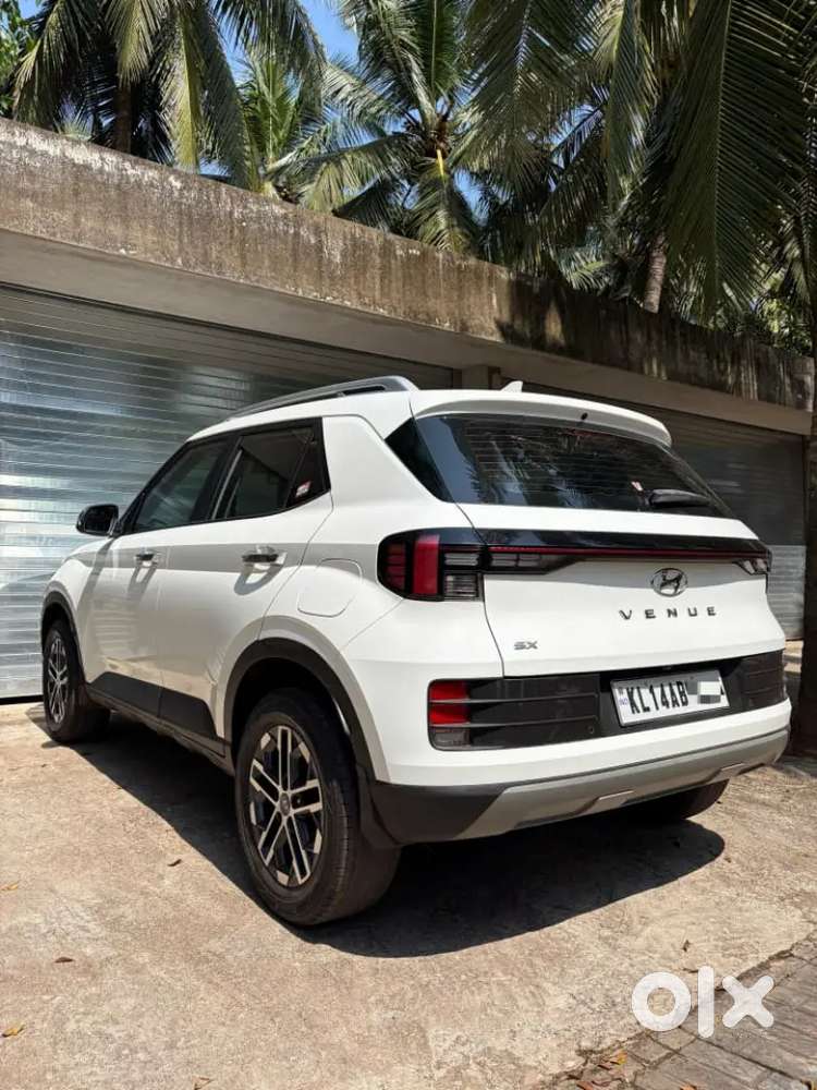 Hyundai Venue 2022 Diesel 95000 Km Driven