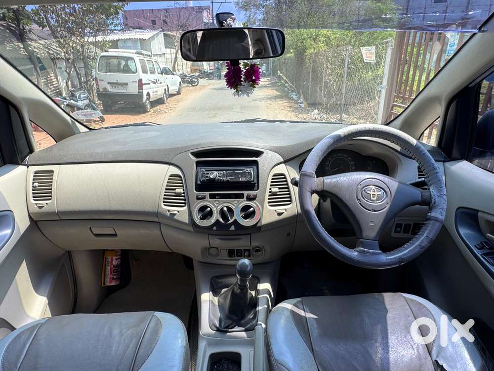 Toyota Innova 2.5 Gx 7 Seater Bs Iv, 2010, Diesel