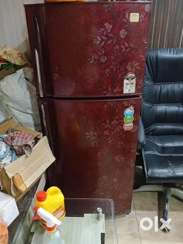 Godrej fridge scratchless condition full running condition