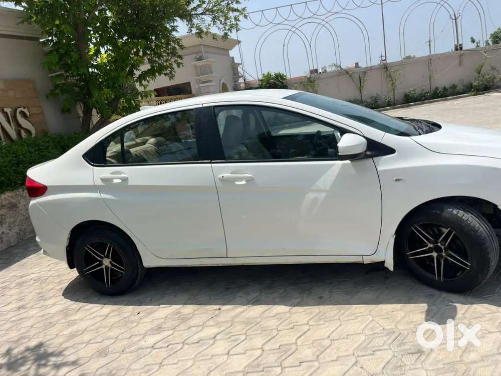 2015 Honda City Hybrid