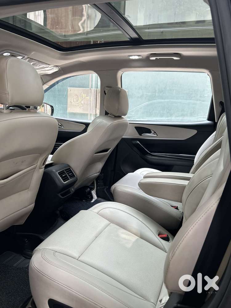 Mahindra Xuv700 2.2 Ax 7 Diesel At Str, 2024, Diesel
