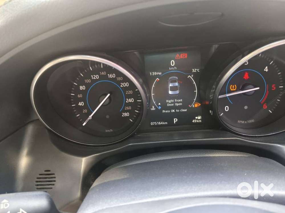 Jaguar Xf 2017 Diesel 75000 Km Driven