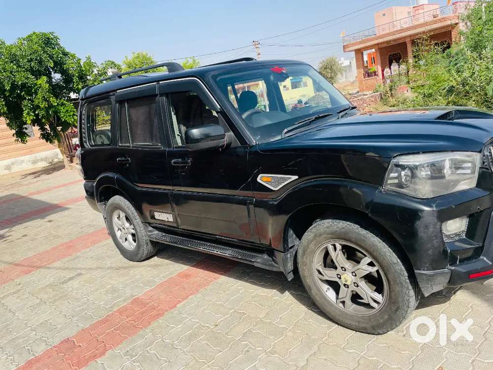 Mahindra Scorpio 2016 November Diesel 160000 Km Driven