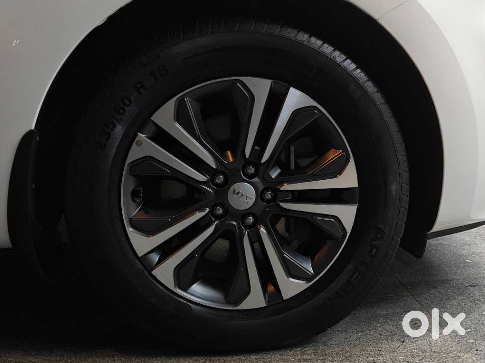 Kia Carnival Premium, 2021, Diesel