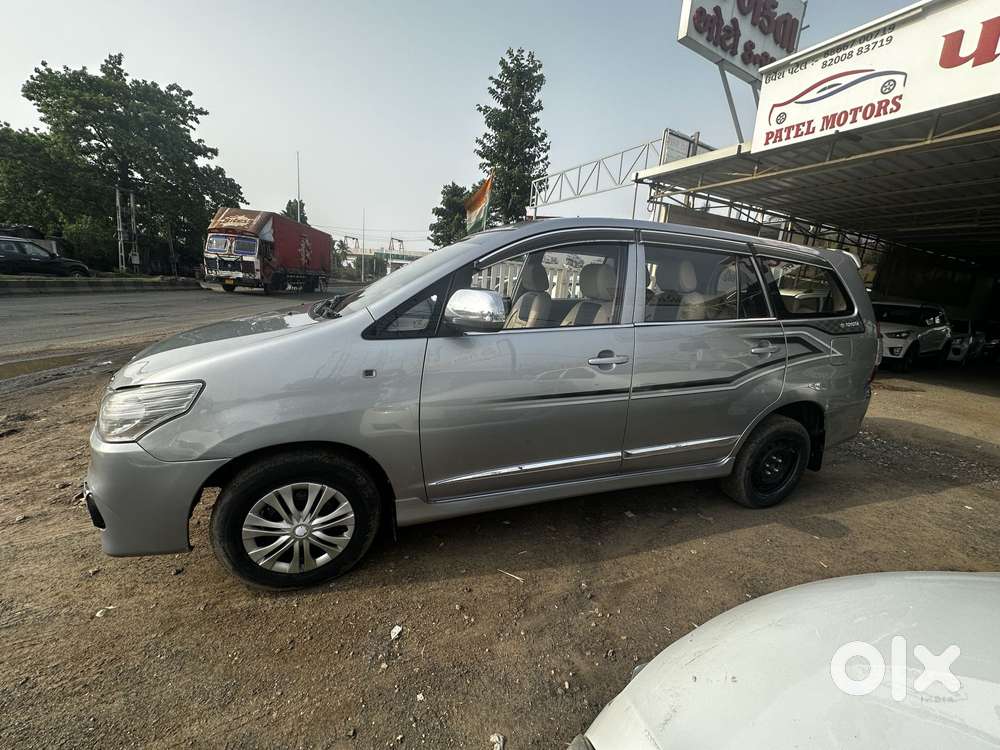 Toyota Innova 2.5 G (diesel) 8 Seater, 2015, Diesel
