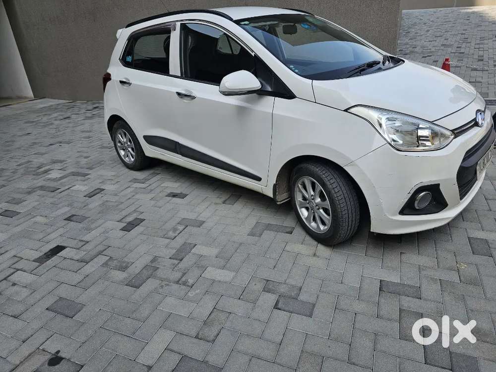 Grand I10 Asta Dec 2015