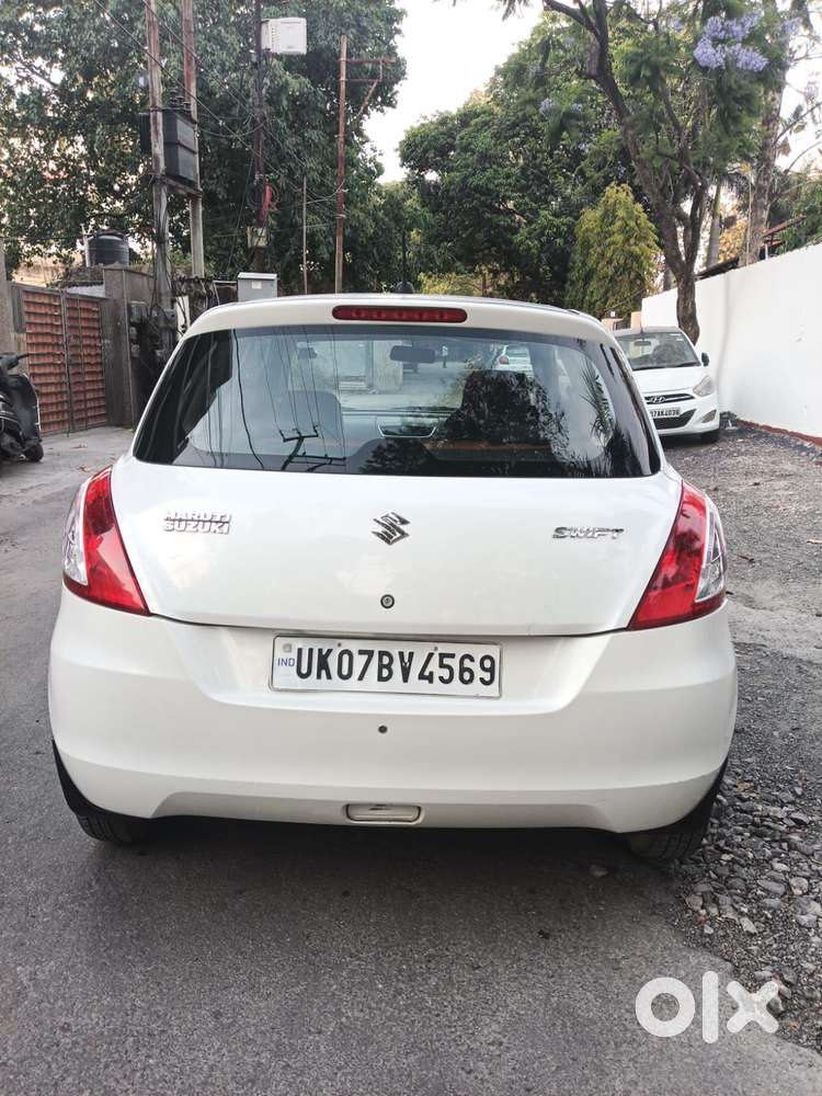 Maruti Suzuki Swift Lxi Optional-o, 2017, Petrol