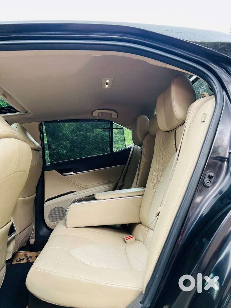 Toyota Camry Hybrid, 2022, Petrol