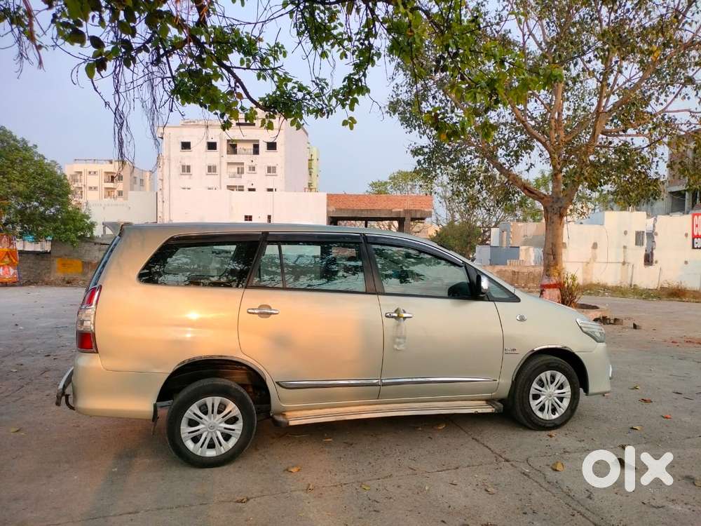 Toyota Innova 2004-2011 2.5 G4 Diesel 8-seater, 2010, Diesel