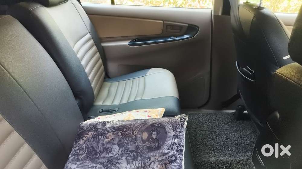 Toyota Innova 2.5 G (diesel) 8 Seater, 2015, Diesel