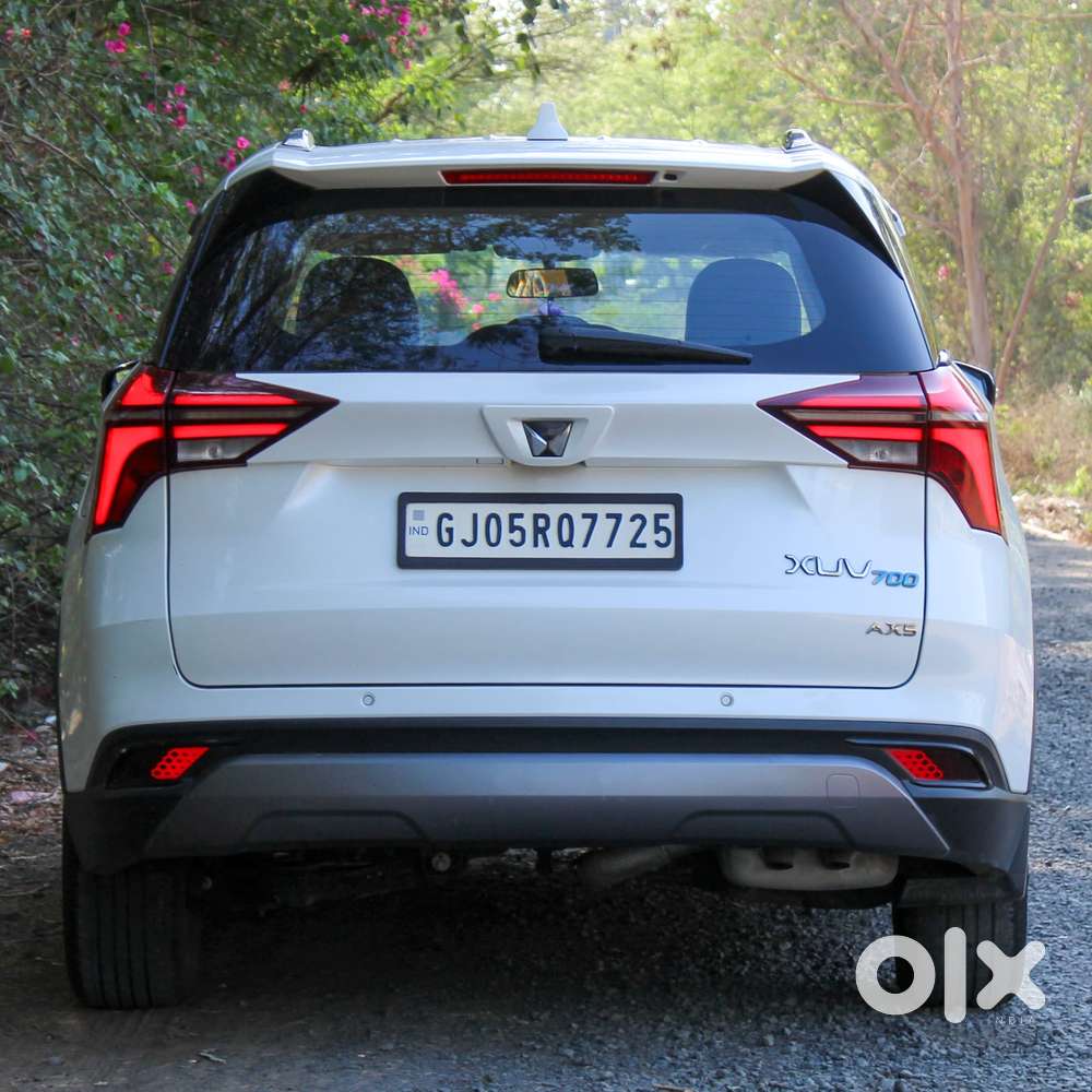 Mahindra Xuv700 2.0 Ax 5 Petrol Mt Str, 2022, Petrol