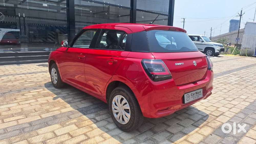 Maruti Suzuki Swift Vxi + Manual, 2026